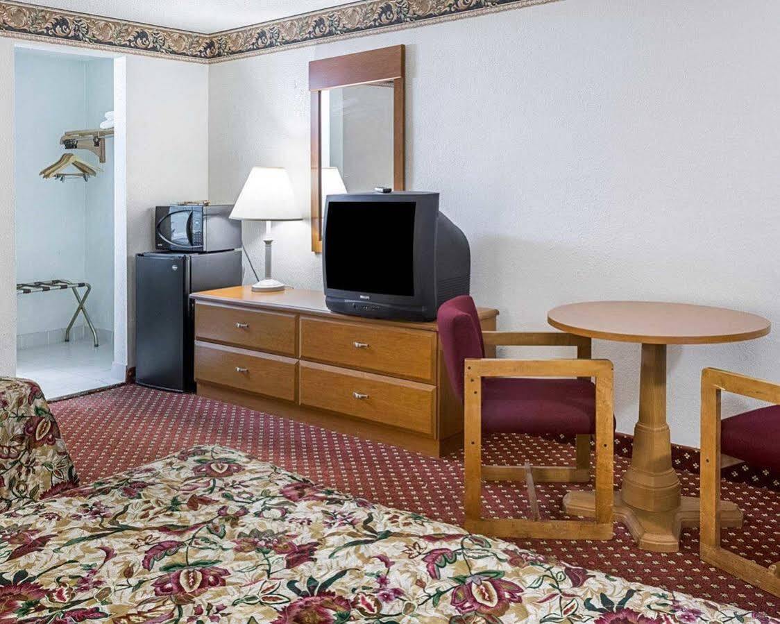 Gateway Inn Templeton Zewnętrze zdjęcie